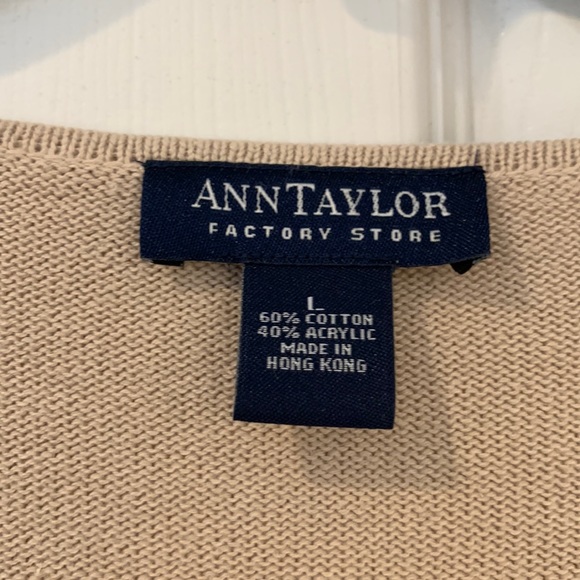Ann Taylor Factory Store tan 3/4 length sleeve sweater - size Large - Picture 3 of 3